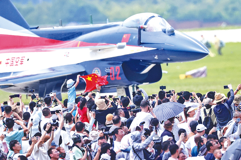 男生JJ捅进女生的逼啪啪爽视频长春航空展迎来首个公众日